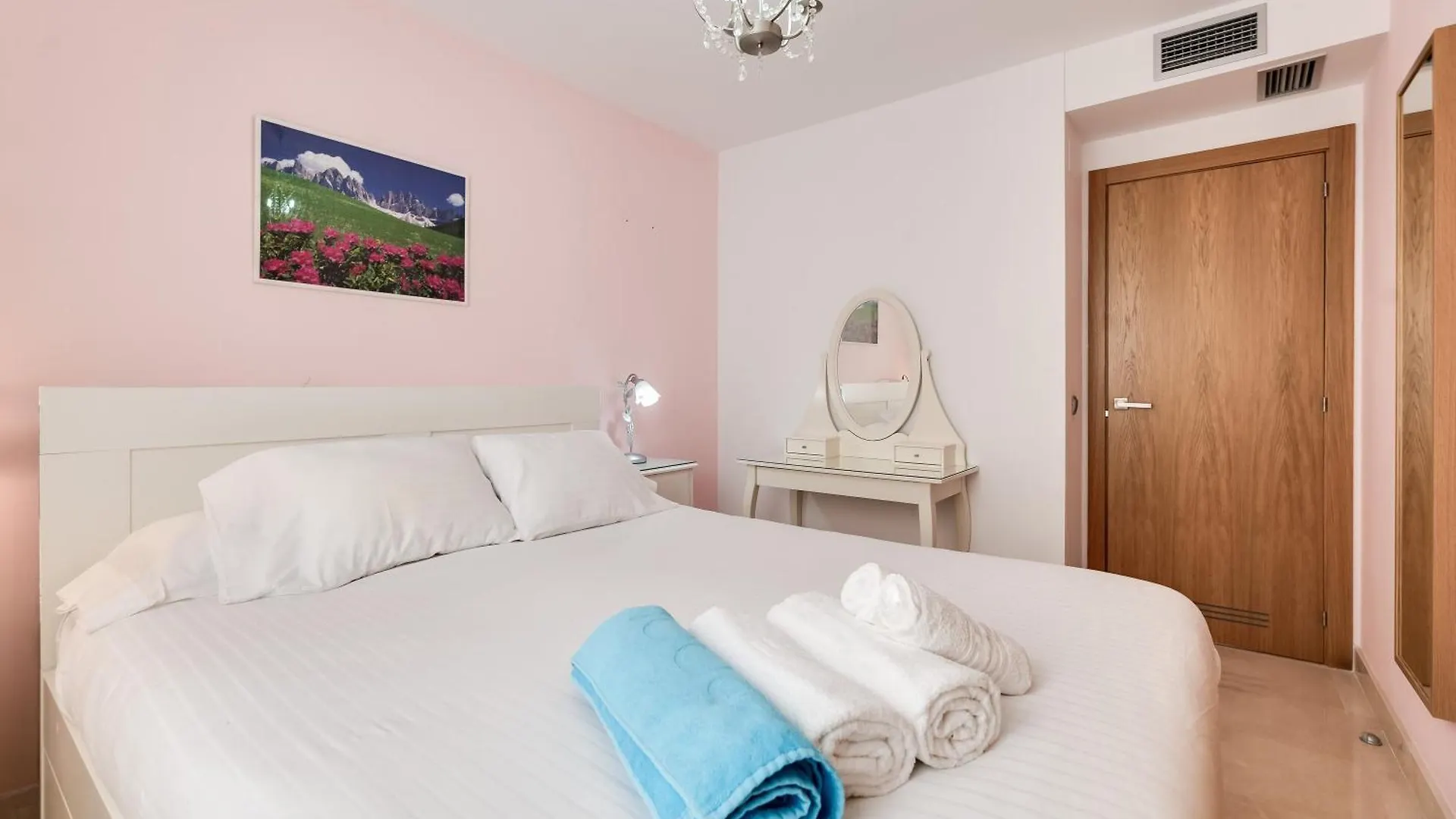 Acogedor Apartamento 2 Dormitorios Marbella 0*,  Spain
