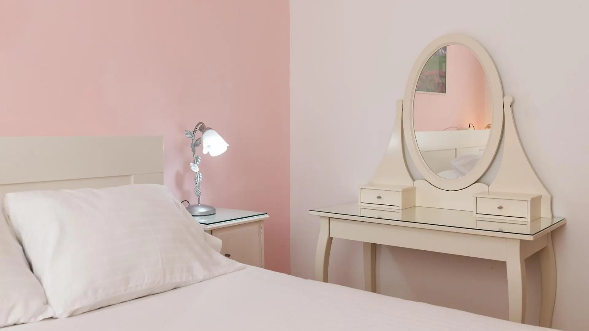 Acogedor Apartamento 2 Dormitorios Marbella 0*,  Spain